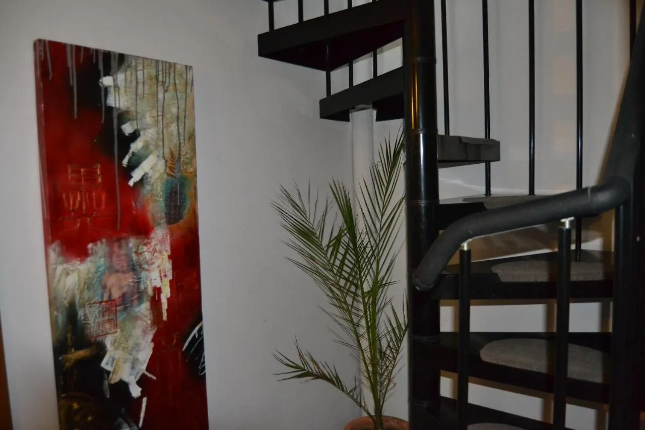 Four Rooms Κατάνια 2*,  Ιταλία
