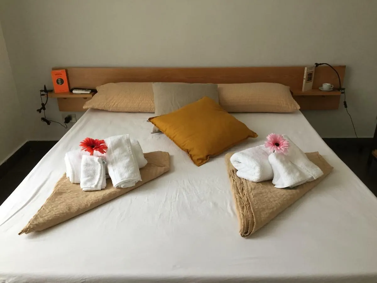 ** Πανσιόν Four Rooms Κατάνια Ιταλία