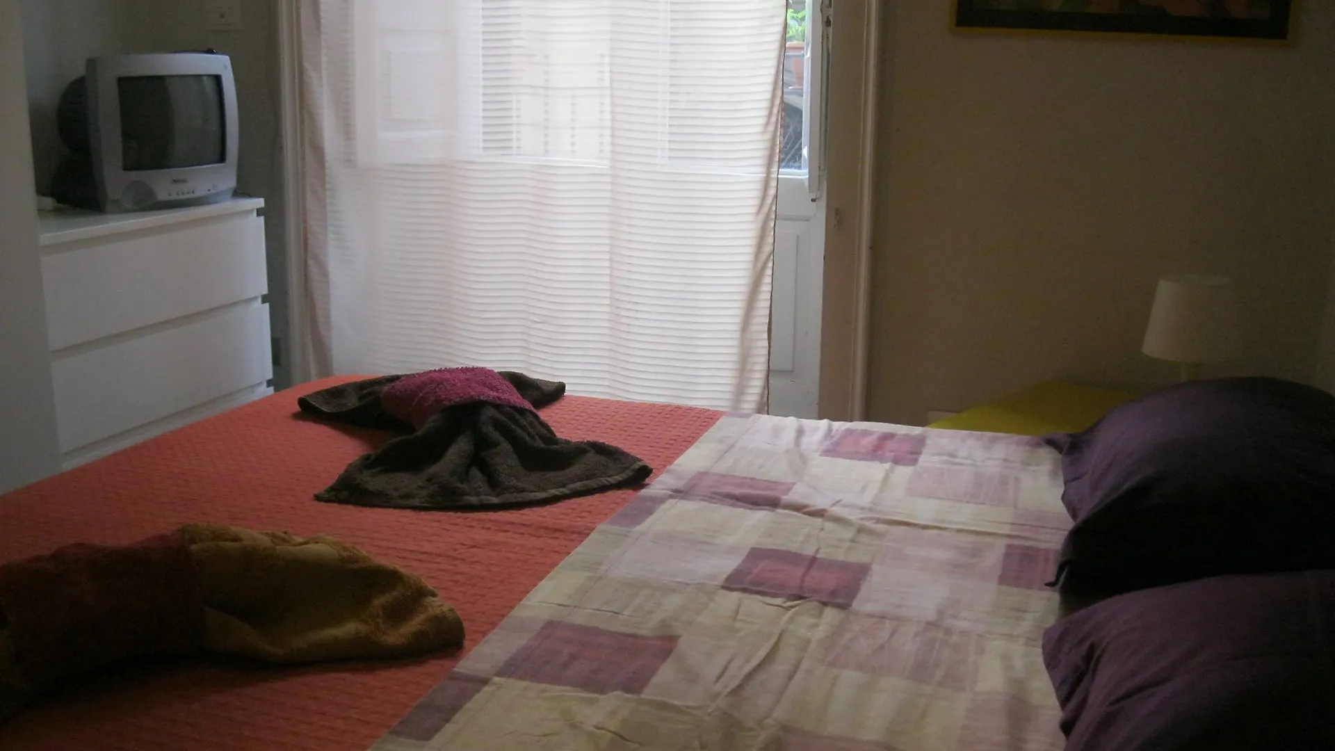 Four Rooms Κατάνια Πανσιόν