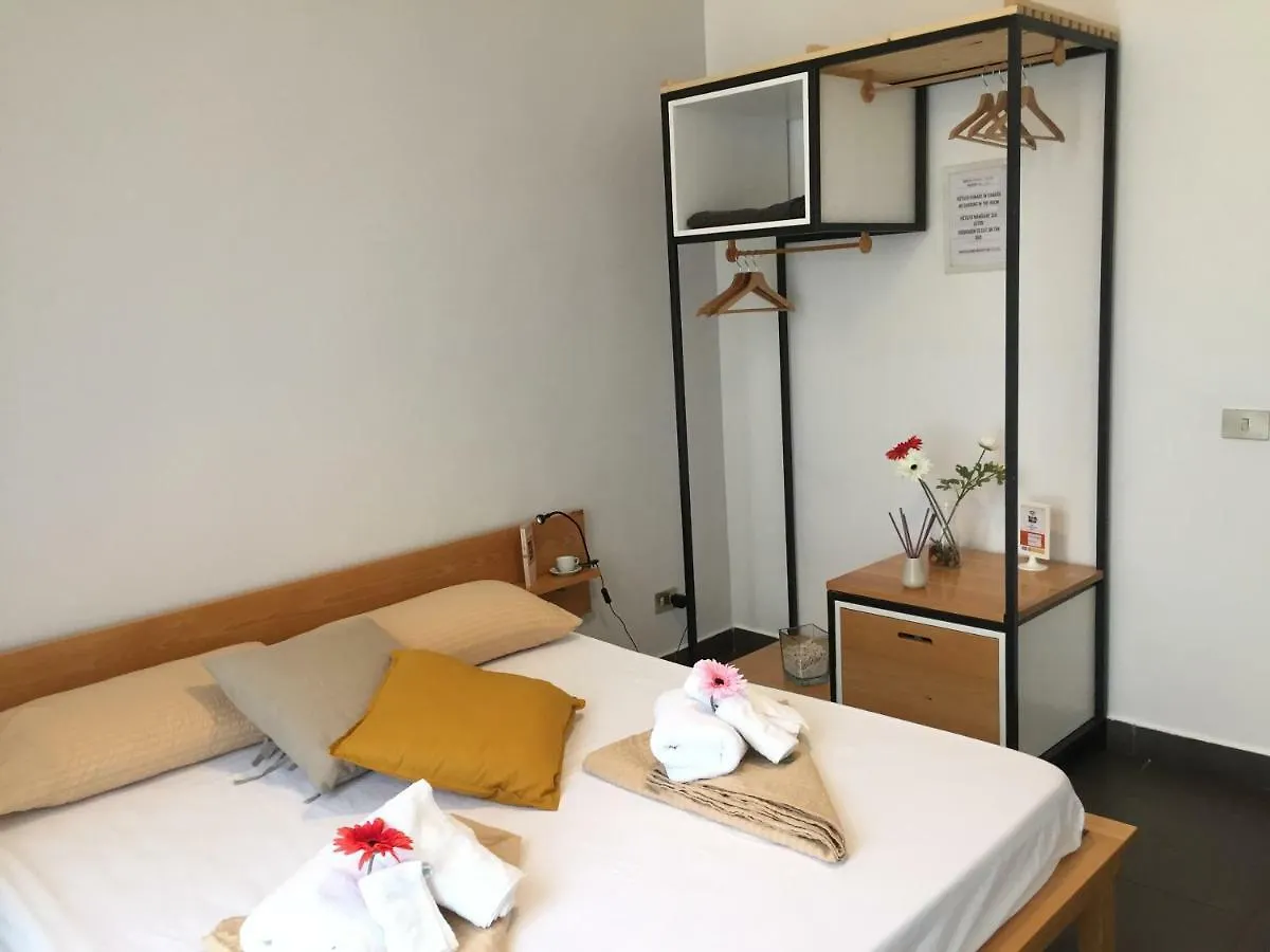 Four Rooms Catania Guest house