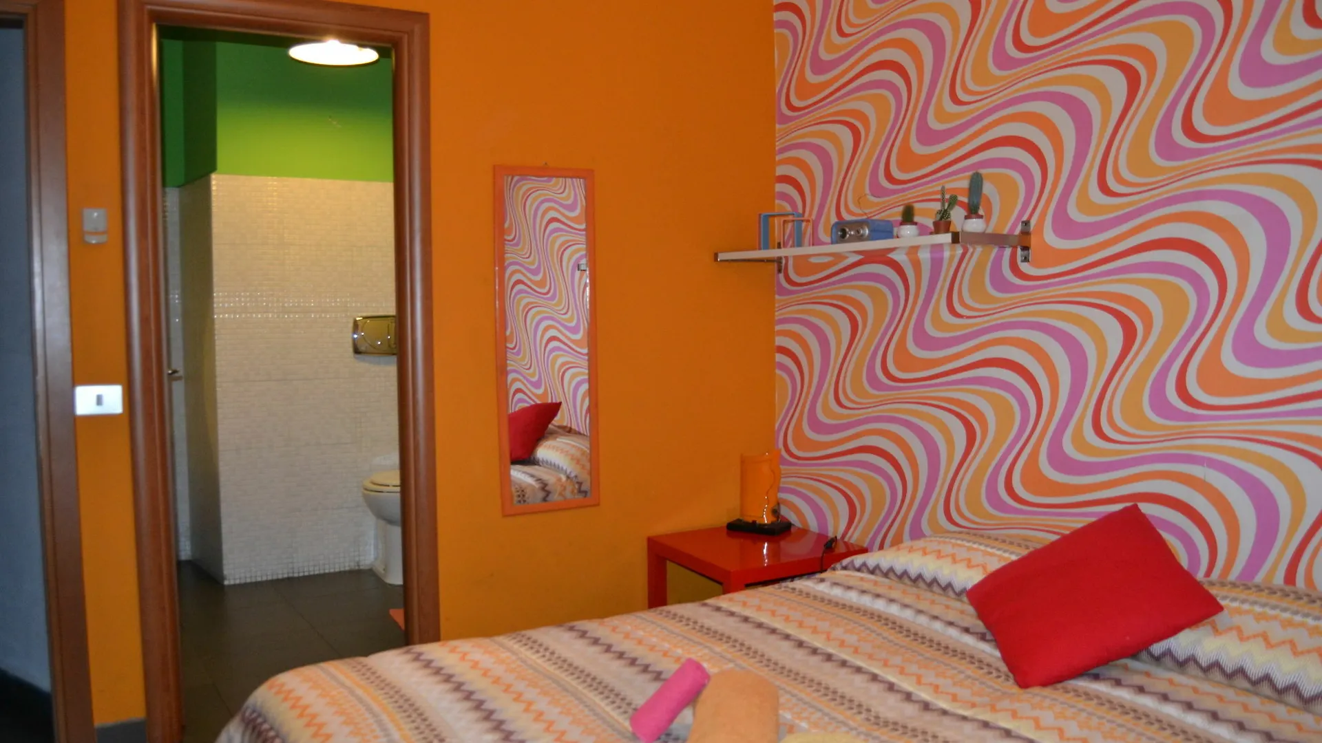 Four Rooms Catania 2*,  Italy